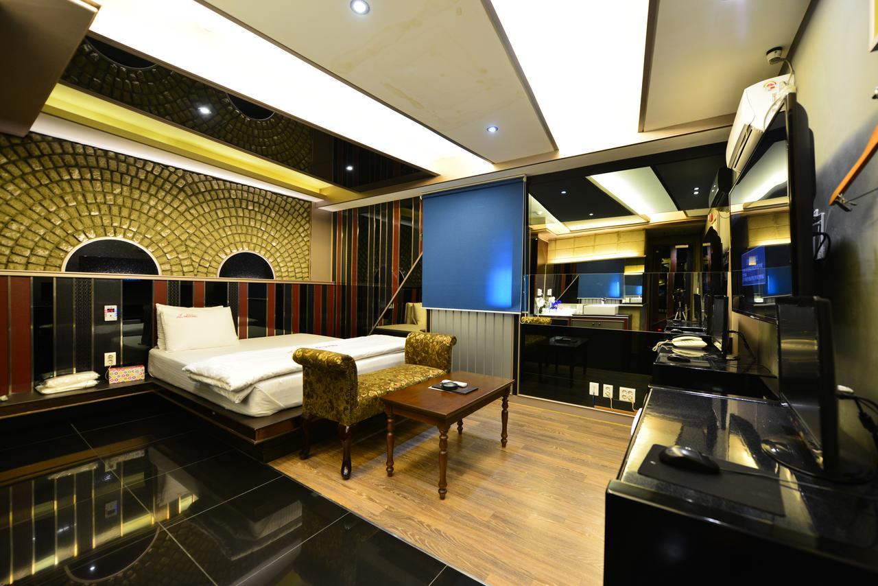 Daegu Piano Motel Экстерьер фото